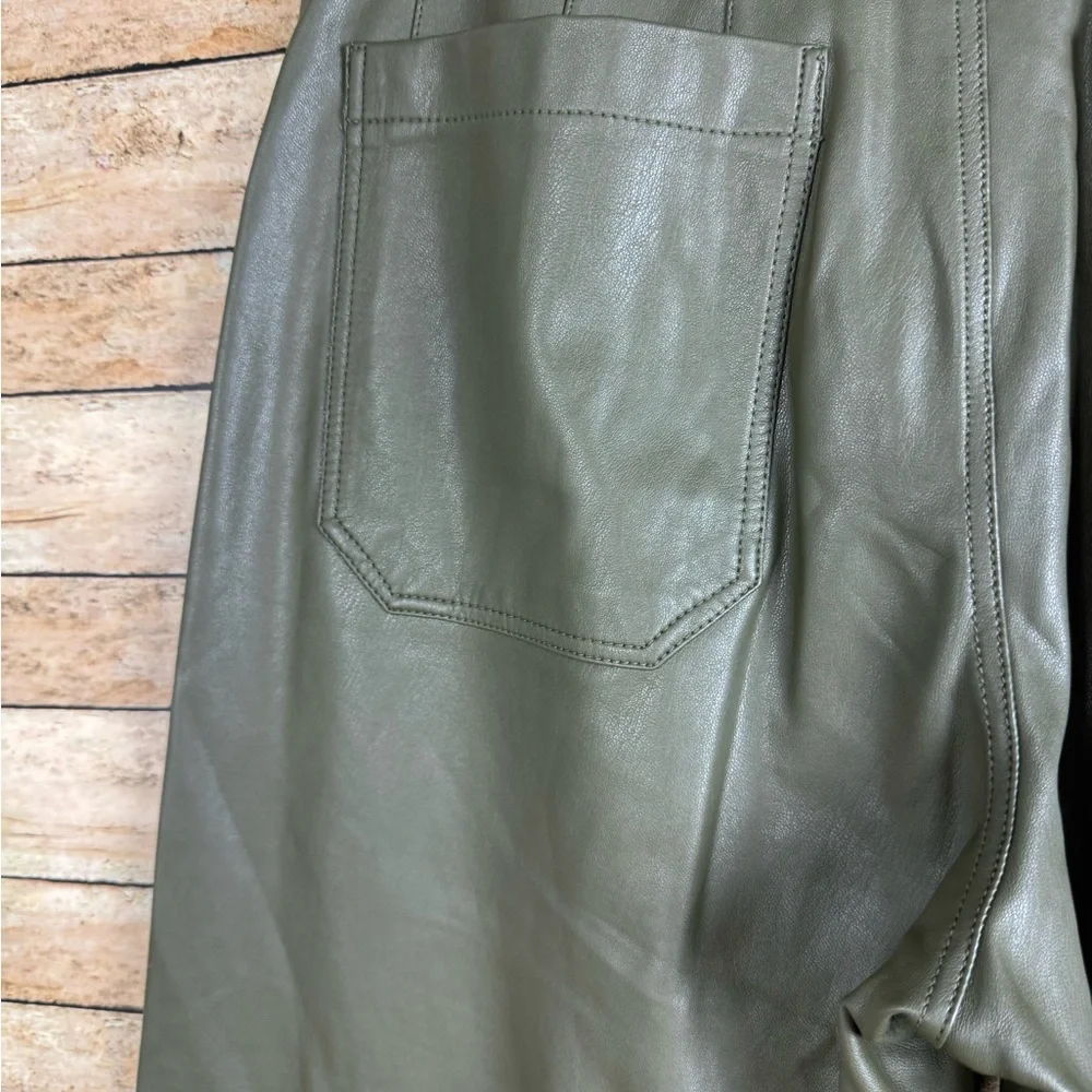 Maeve Anthropologie Dark Green Faux Leather Wide Leg Cropped Pants Size 27 - Picture 7 of 8